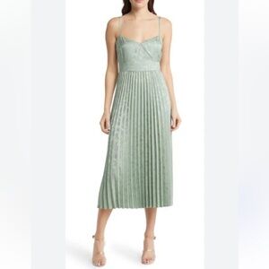 Lulus Regal Romance Sage Floral Jacquard Pleated Satin Midi Dress large green